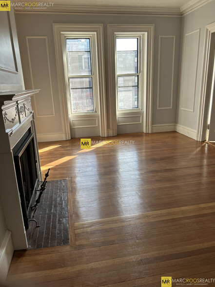 Building Photo - 406 Beacon St
