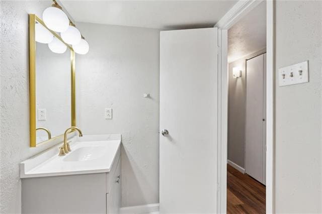 Building Photo - 556 Hawthorne Dr