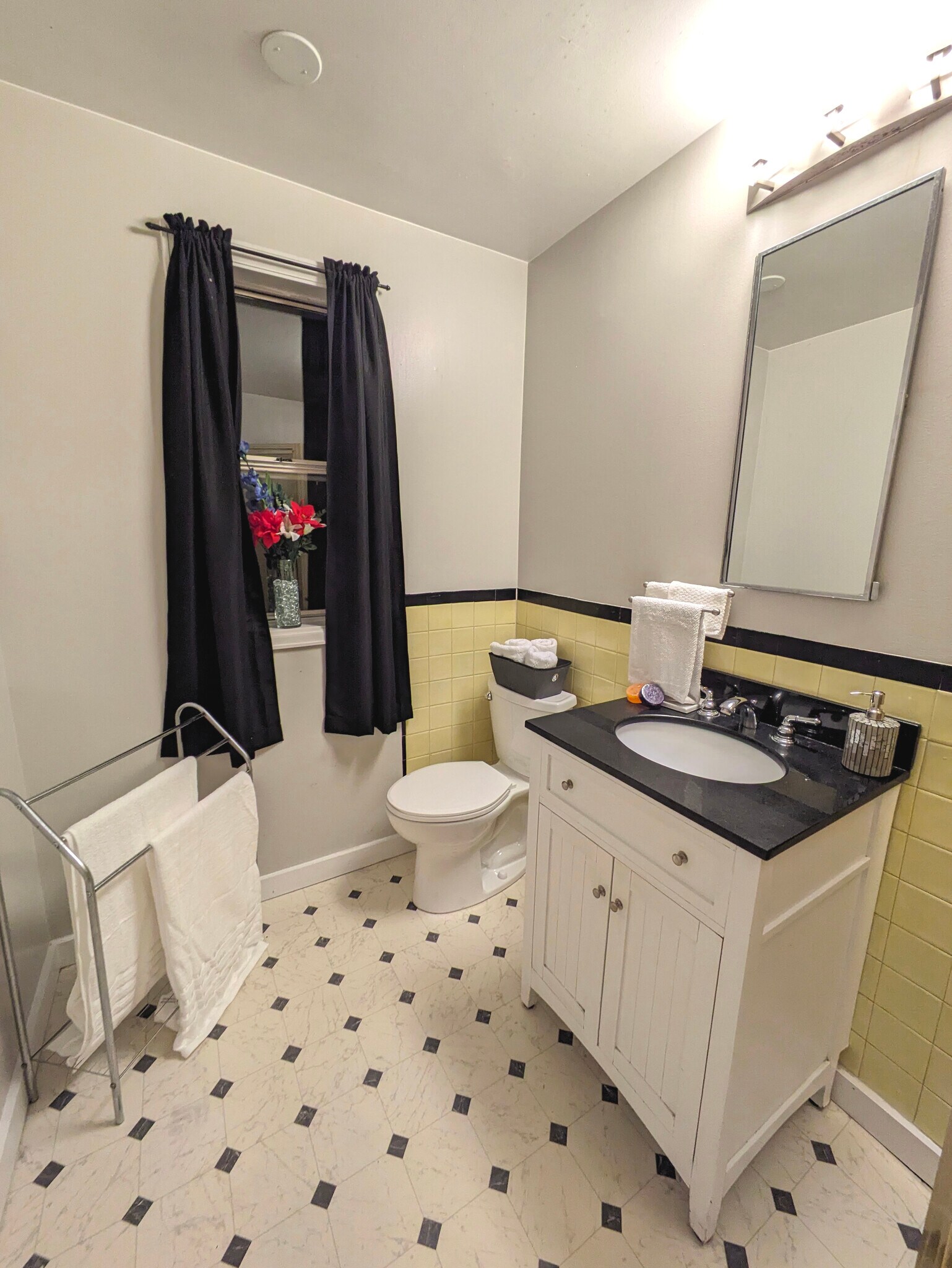 Building Photo - 239 South Grant Street