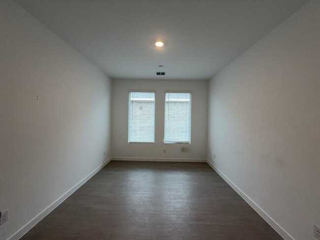 Building Photo - 537 Ml Trce Wy