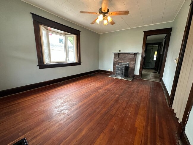 Building Photo - 1611 Vermont Ave