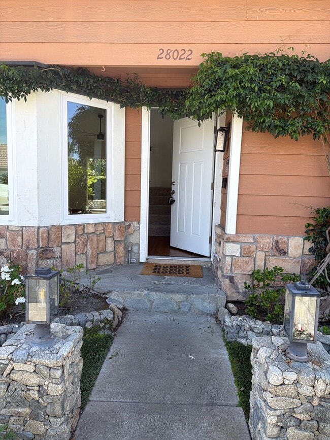 Building Photo - 3 BEDROOM ELEGANCE IN MISSION VIEJO'S PRESTIGIOUS CALIFORNIA COLONY