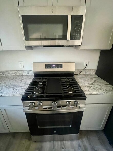 Building Photo - 652 Goodwins Mills Rd