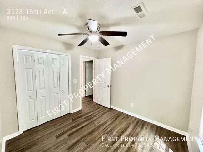 Building Photo - 3128 15th Ave