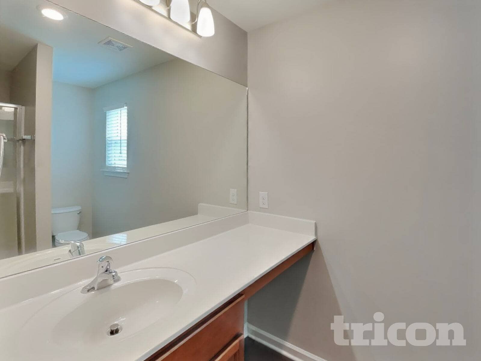 Building Photo - 3412 Vedette Ln