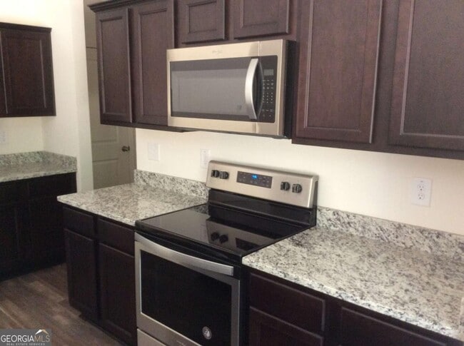 Building Photo - 7288 Emma Ct