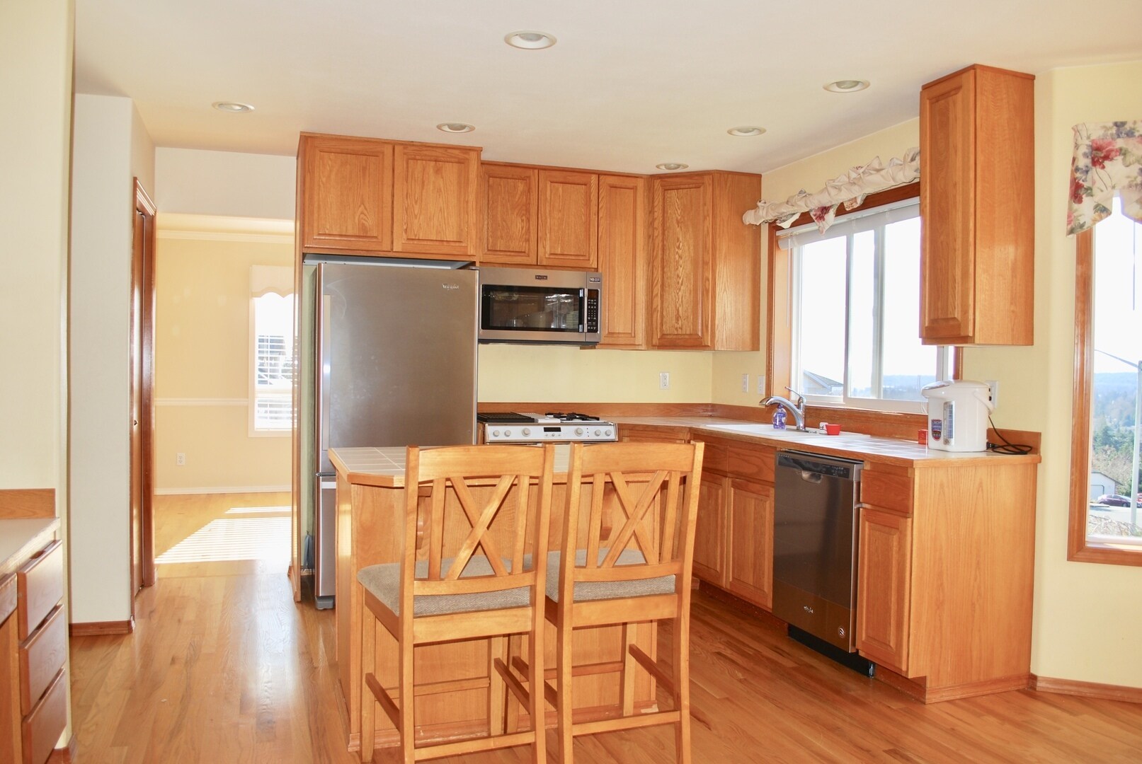 Building Photo - Beautiful views at this Marysville home