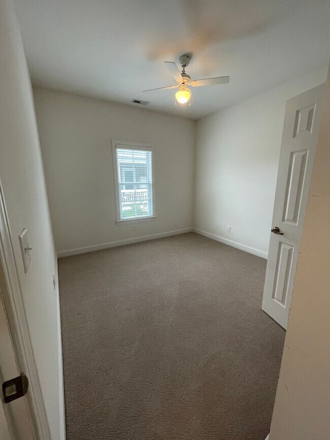 Building Photo - Charming 3 Bedroom, 2 Bath Home in the Heart of Manteo!