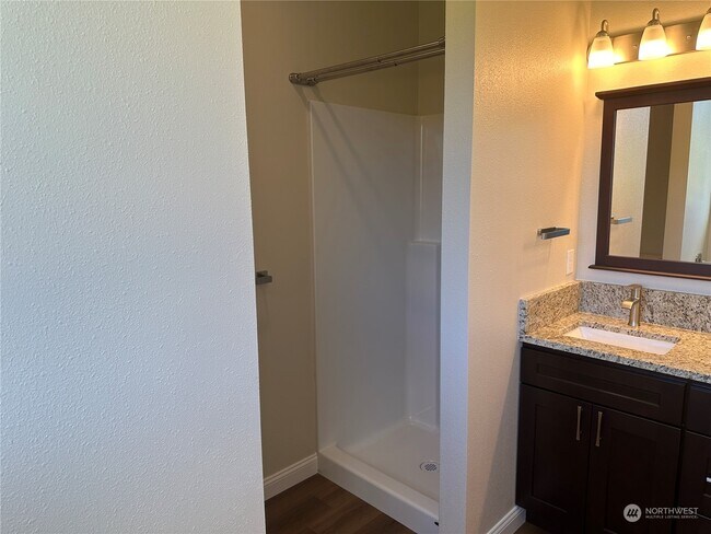 Building Photo - 3155 Sanderling Dr