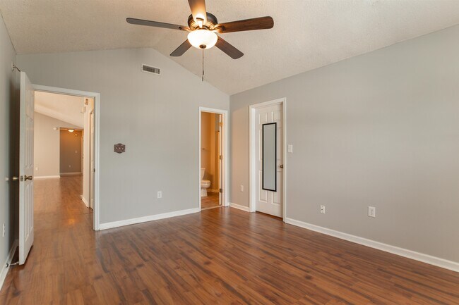 Building Photo - 112 Dusty Trail Ln