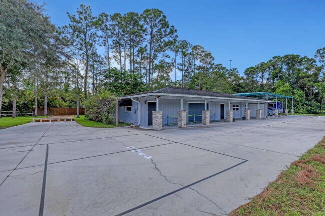 Building Photo - 10780 Anderson Ln