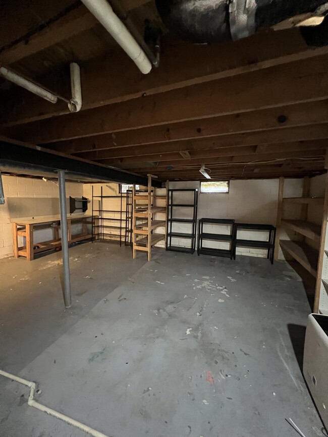 Building Photo - 3315 County Line Rd