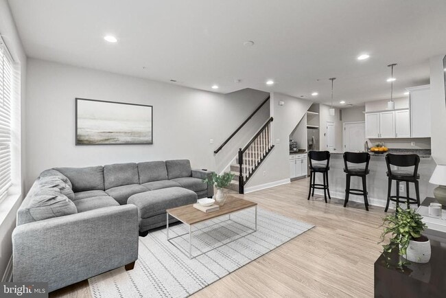 Building Photo - 7537 Crowley St