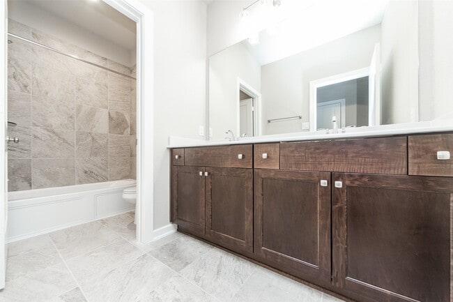Building Photo - 8706 Fox Trail Dr