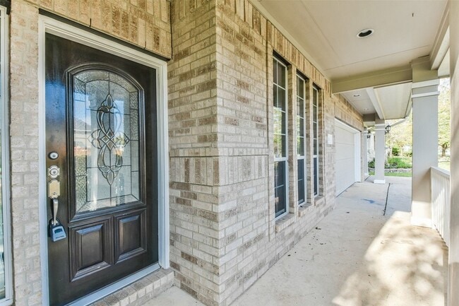 Building Photo - 8111 Edenwood Dr