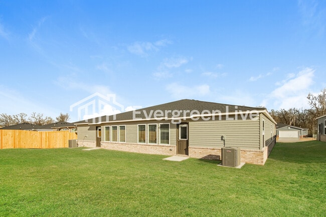 Building Photo - 6601 NW Kathleen St