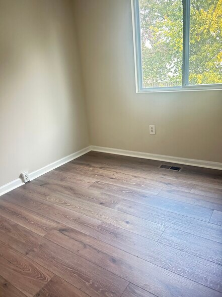 Building Photo - 6781 Brace Ct