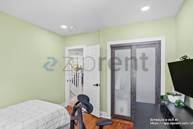 Building Photo - 3473 Birdsall Ave