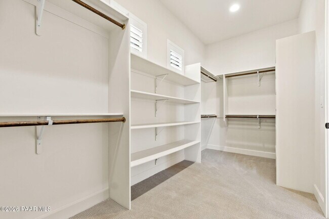 Building Photo - 1476 Sierry Peaks Dr