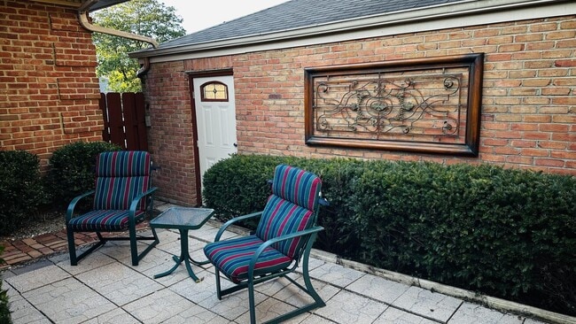 Building Photo - 2948a Candlelight Way