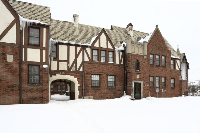 Building Photo - 2899 Hampton Rd