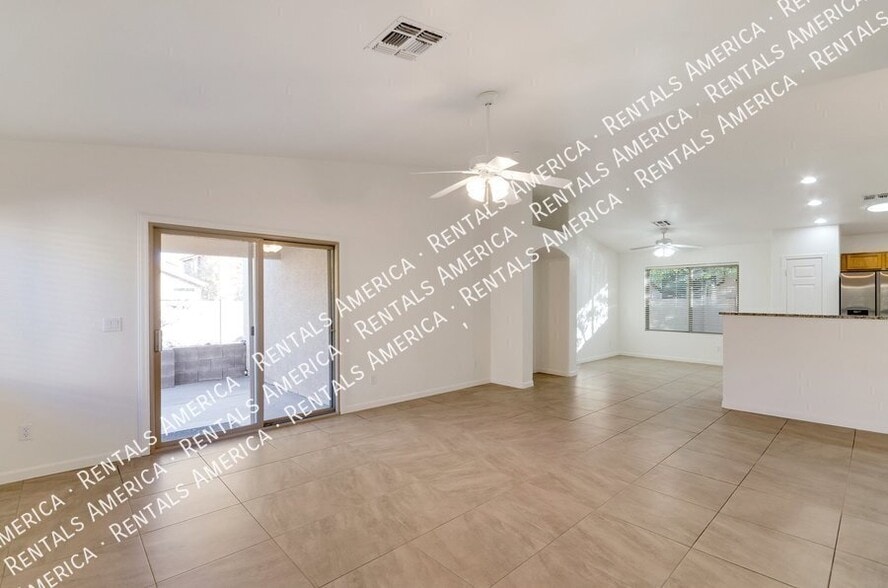 Building Photo - 8445 S Burien Rd