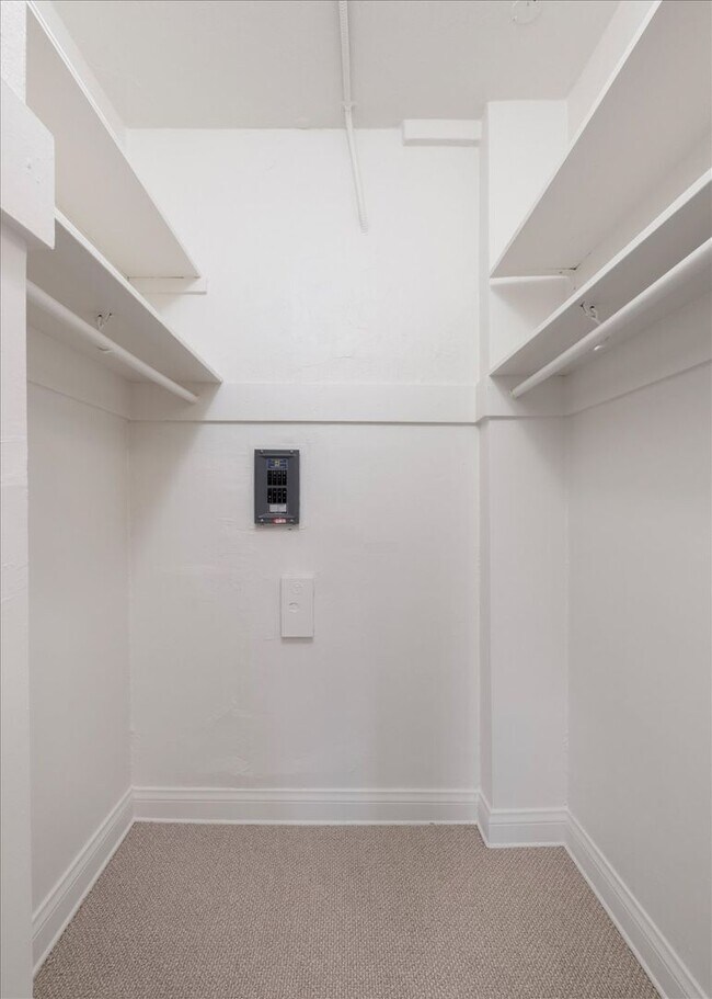 Building Photo - Emmet Terrace Triplex