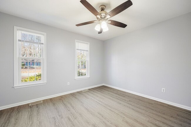 Building Photo - 4 Bedroom Home in Chesterfield County!!!! ***Available Early December***