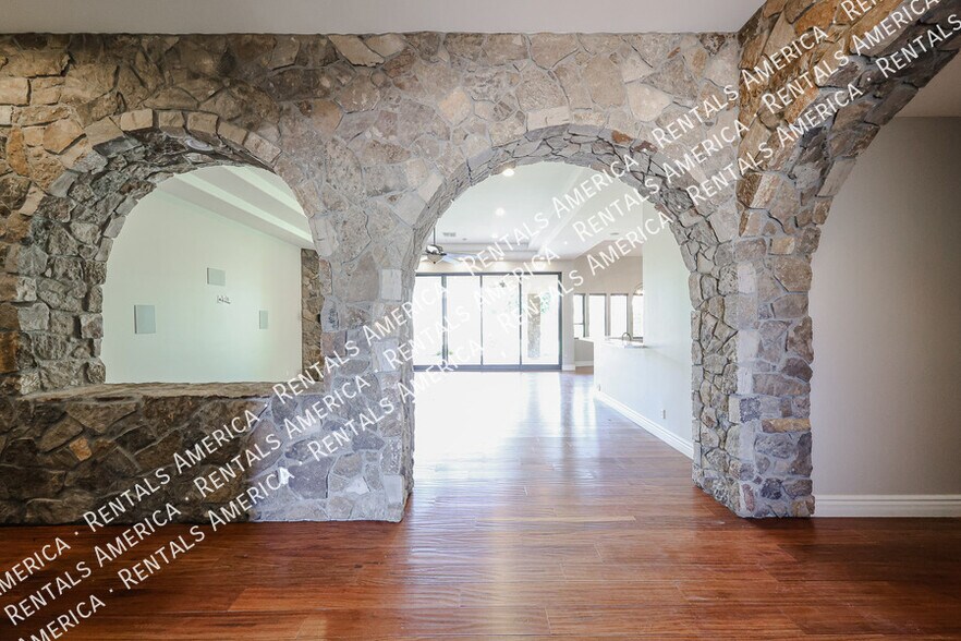 Building Photo - 4430 E Gemini Pl