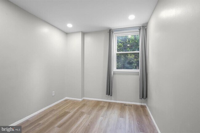 Building Photo - 306 W Wildey St