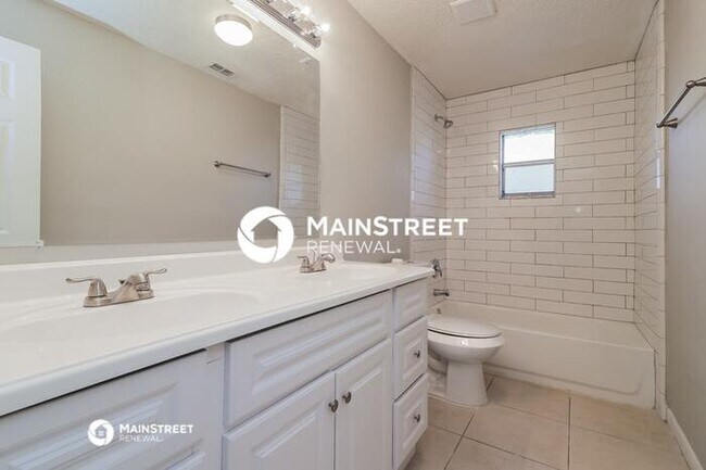 Building Photo - 3 Bedroom Pet-Friendly Home in SANFORD, FL with Main Street Renewal