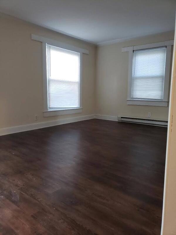 Building Photo - 218 Marshall St