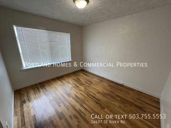 Building Photo - 14497 SE River Rd