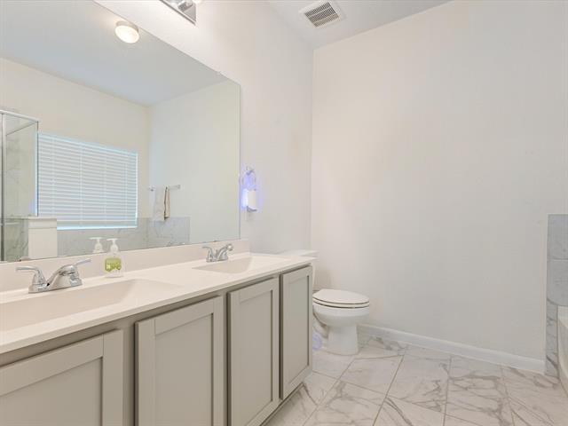 Building Photo - 2077 Hartley Dr