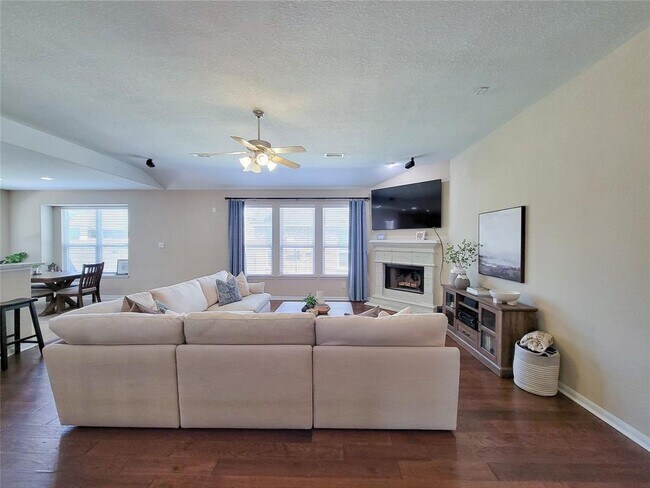 Building Photo - 17110 Tupelo Garden Cir