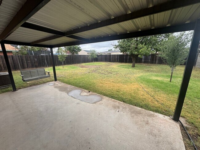 Building Photo - 4217 Redbud Ave