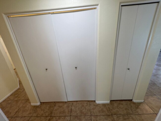 Building Photo - 4 bedroom two bath close to Cienega High S...