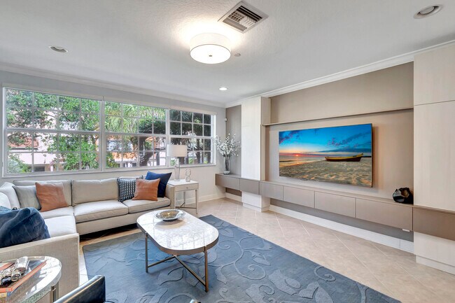 Building Photo - 5585 NE Trieste Way