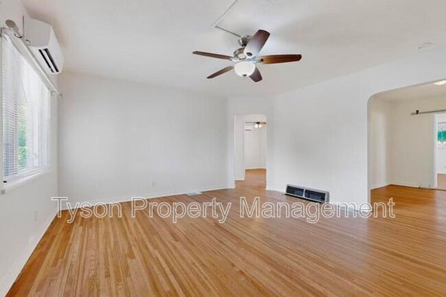 Building Photo - 1028 Princeton Dr NE