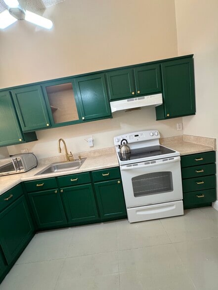 Building Photo - 3648 NW 83rd Ln