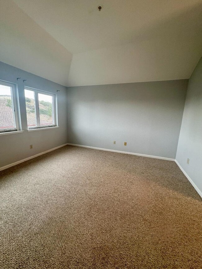 Building Photo - 741 Pointe Pacific Dr