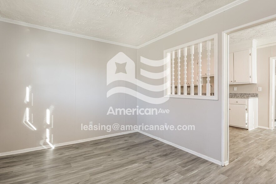 Building Photo - 24 Smythe St