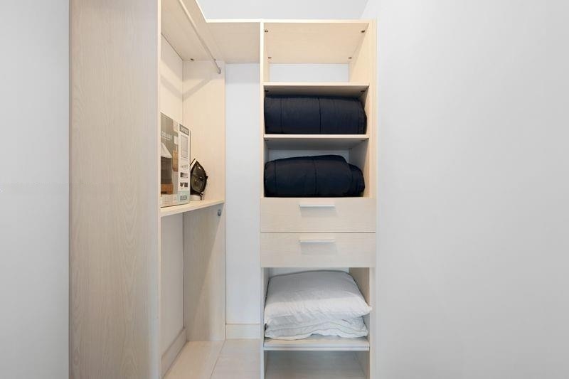 Building Photo - 650 NE 32nd St