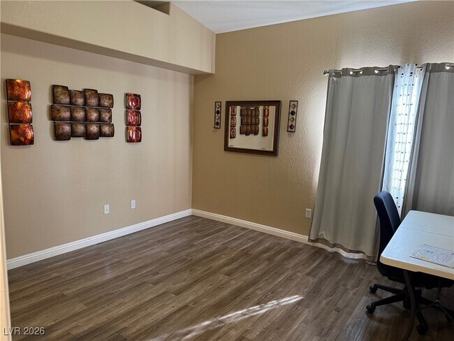 Building Photo - 401 Amber Pine St