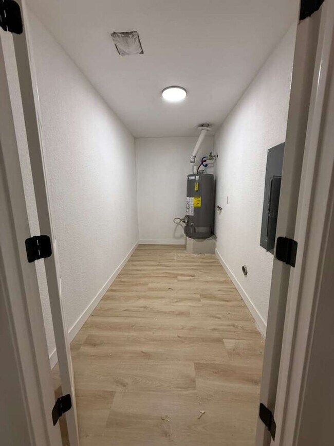 Building Photo - BEAUTIFUL HOME IN HOUSTON. MOVE IN READY!.