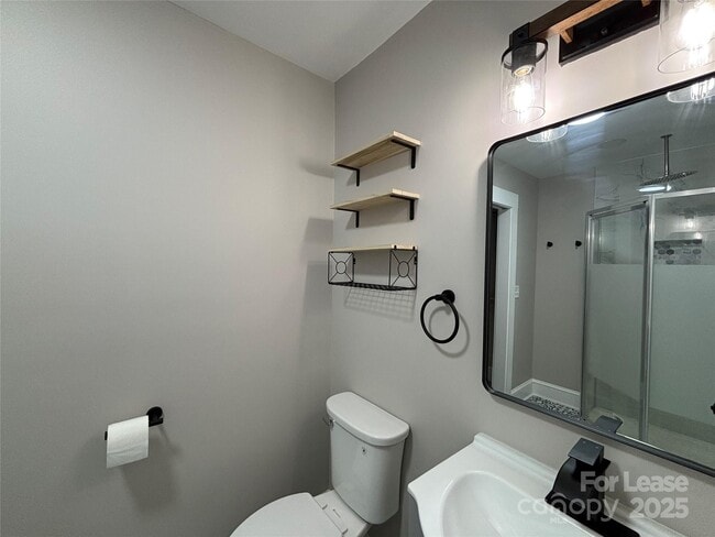 Building Photo - 410 Gann St