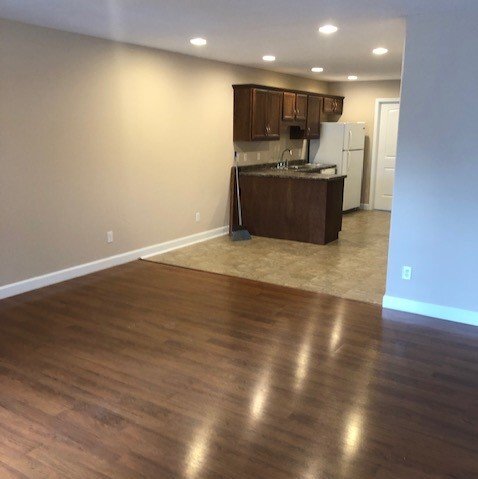 Building Photo - "Charming 2-Bedroom Retreat with 2 Full Baths in Cookeville – Spacious 1082 Sq Ft Living!"