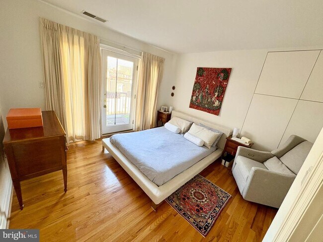 Building Photo - 2125 S St NW