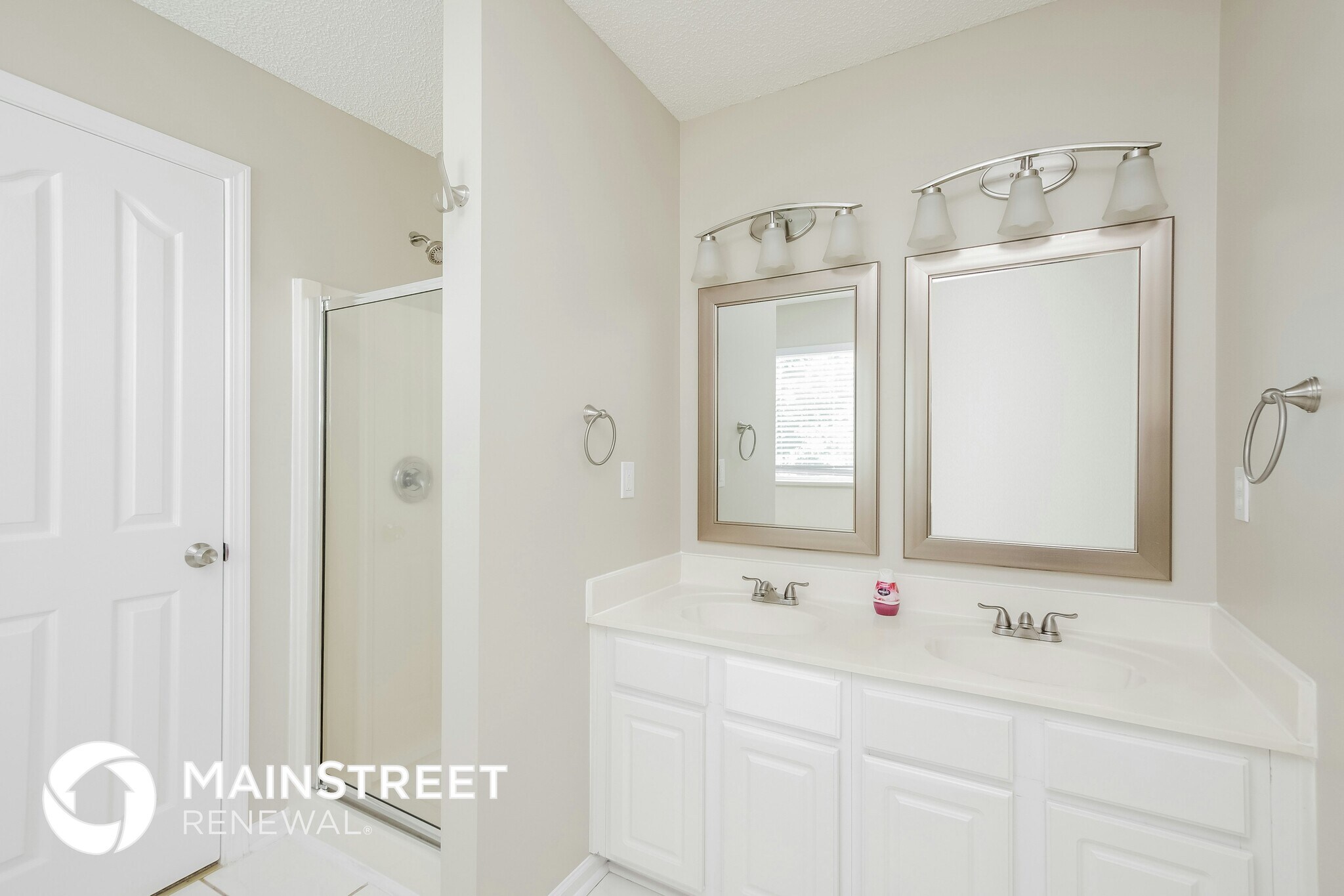 Building Photo - 15189 Tracy Beth Rd