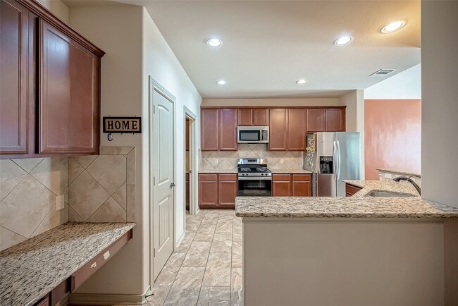 Building Photo - 2211 Argos Dr